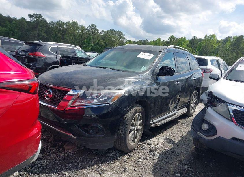 Photo 2 of 2013 Nissan Pathfinder SV (VIN 5N1AR2MN3DC678446)