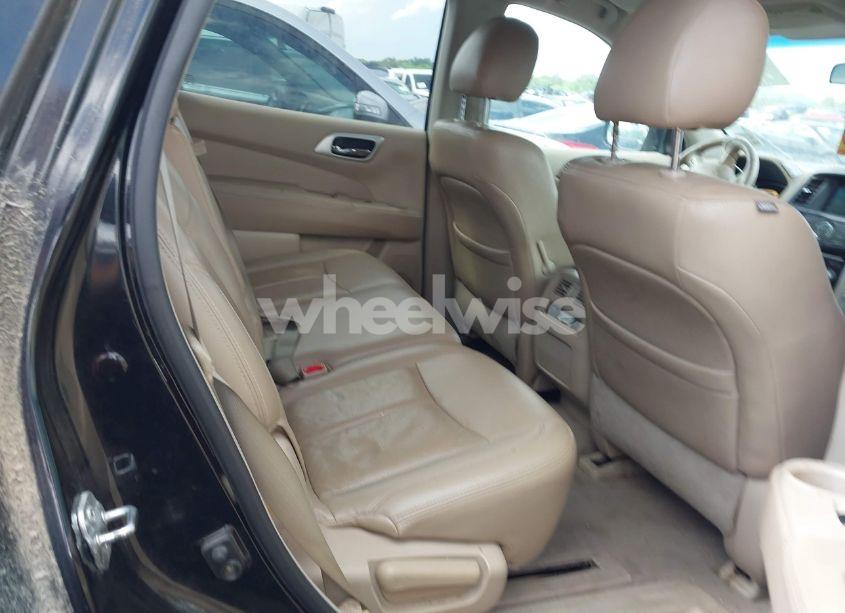 Photo 8 of 2013 Nissan Pathfinder SV (VIN 5N1AR2MN3DC678446)