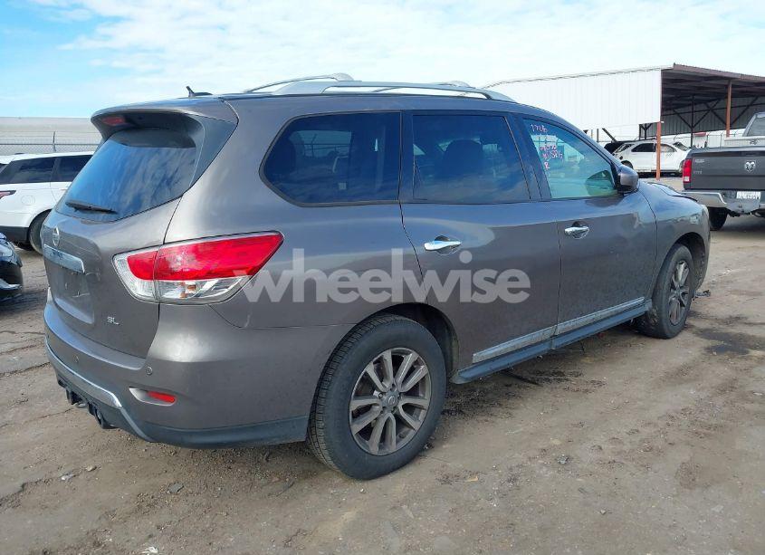 Photo 4 of 2013 Nissan Pathfinder SL (VIN 5N1AR2MN3DC682156)