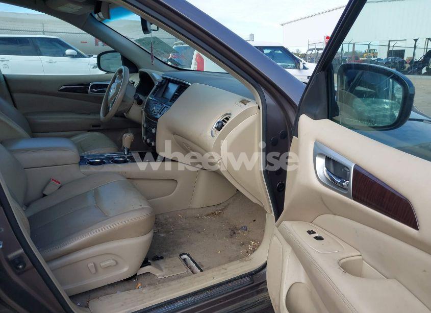 Photo 5 of 2013 Nissan Pathfinder SL (VIN 5N1AR2MN3DC682156)