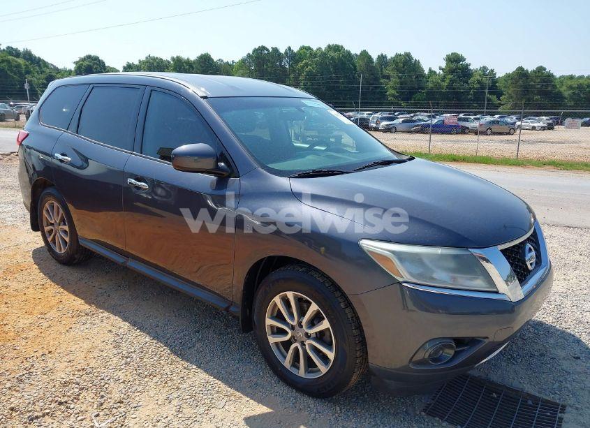 2014 Nissan Pathfinder S (VIN 5N1AR2MN3EC643083) main photo