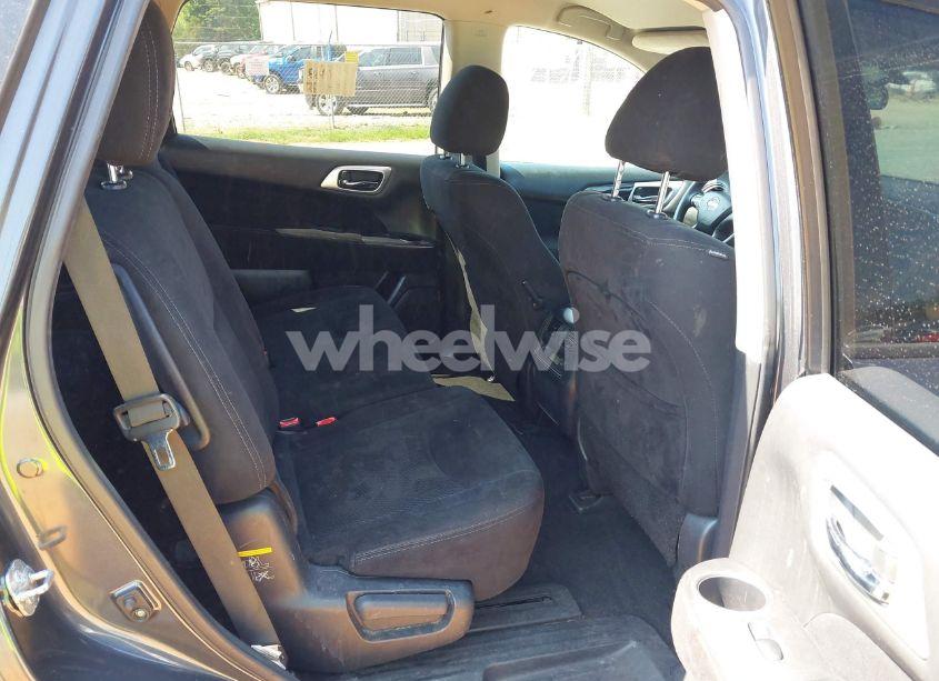 Photo 8 of 2014 Nissan Pathfinder S (VIN 5N1AR2MN3EC643083)