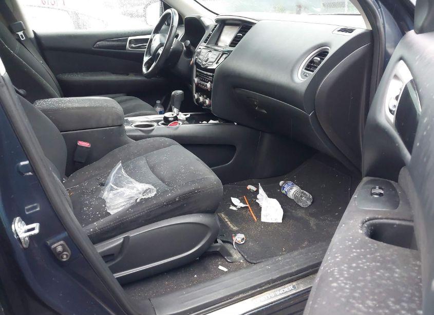 Photo 5 of 2014 Nissan Pathfinder SV (VIN 5N1AR2MN3EC681980)