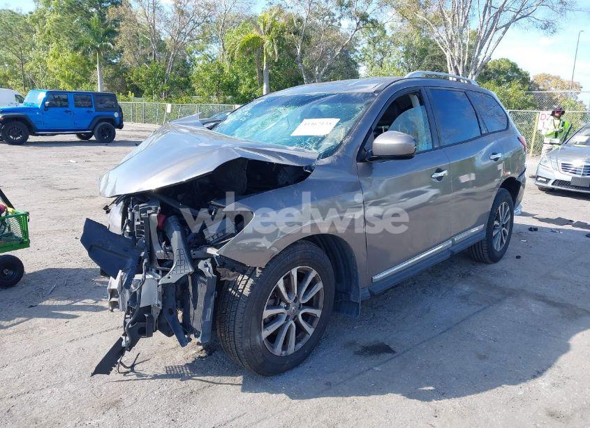 Photo 2 of 2014 Nissan Pathfinder SL (VIN 5N1AR2MN3EC688749)