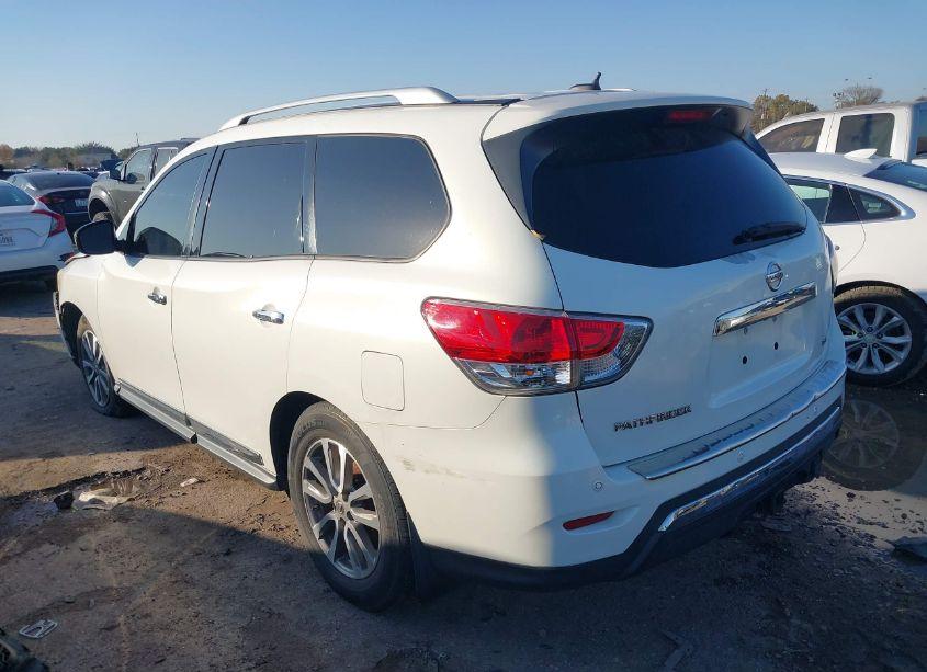Photo 3 of 2014 Nissan Pathfinder SL (VIN 5N1AR2MN3EC703394)