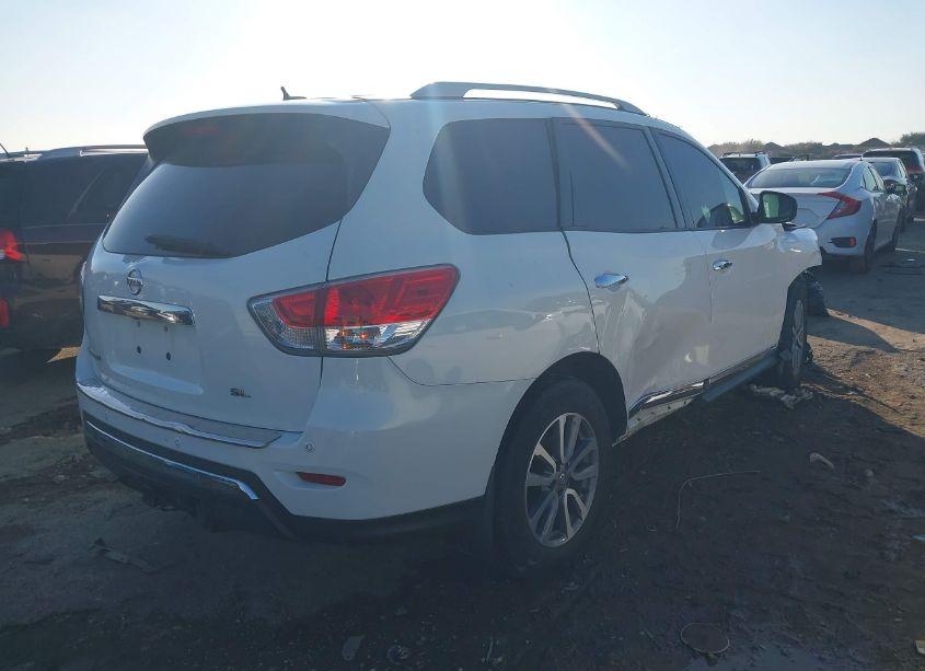 Photo 4 of 2014 Nissan Pathfinder SL (VIN 5N1AR2MN3EC703394)