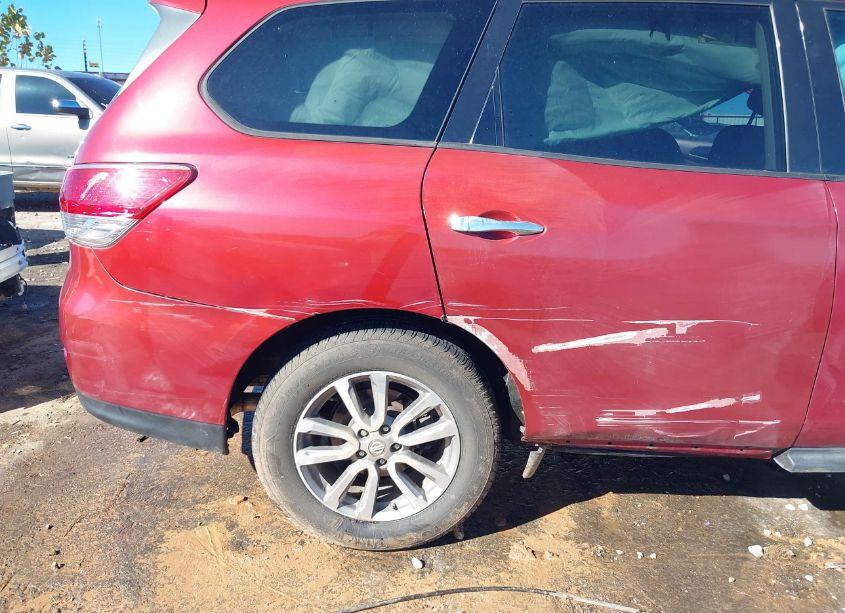 Photo 6 of 2015 Nissan Pathfinder S (VIN 5N1AR2MN3FC600834)