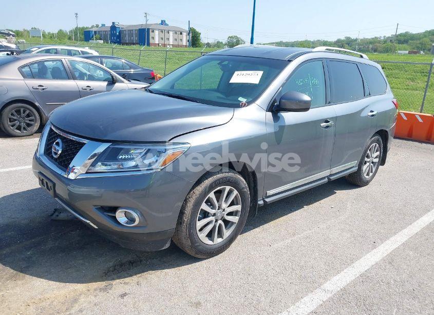 Photo 2 of 2015 Nissan Pathfinder SL (VIN 5N1AR2MN3FC613261)