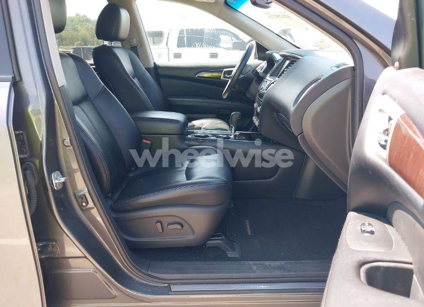 Photo 5 of 2015 Nissan Pathfinder SL (VIN 5N1AR2MN3FC613261)
