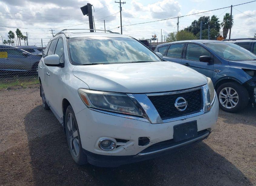 2015 Nissan Pathfinder PLATINUM/S/SL/SV (VIN 5N1AR2MN3FC635664) main photo