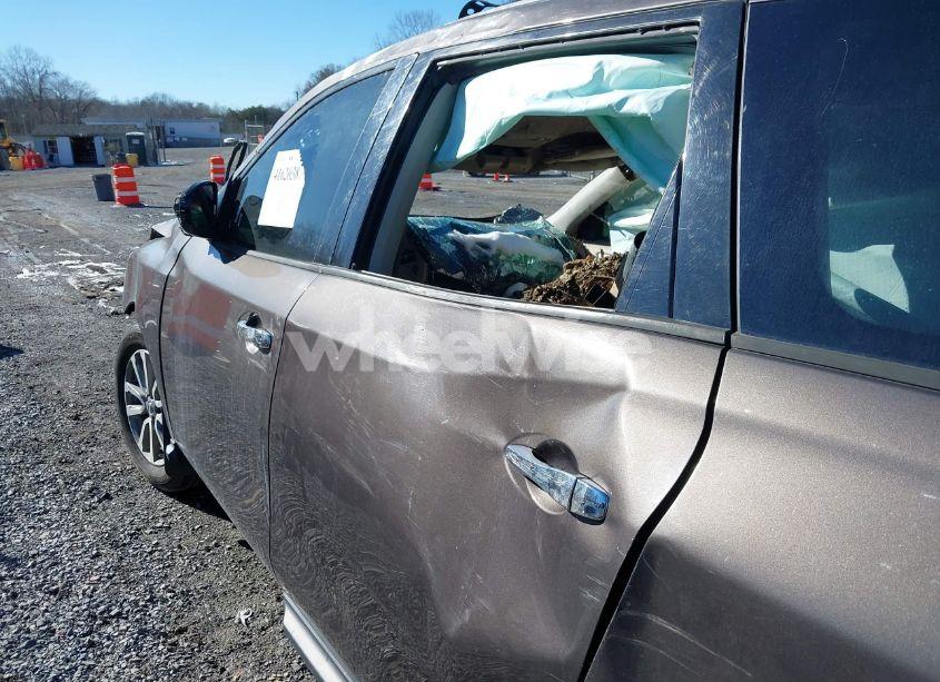 Photo 15 of 2015 Nissan Pathfinder S (VIN 5N1AR2MN3FC652951)