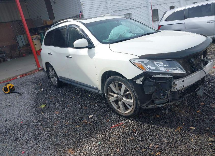 2015 Nissan Pathfinder PLATINUM (VIN 5N1AR2MN3FC704319) main photo