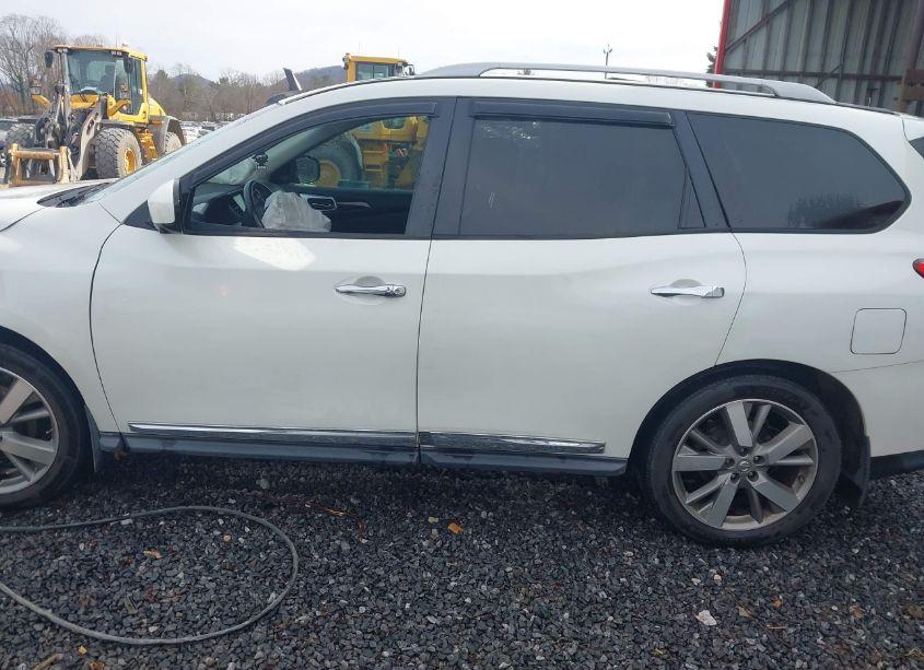 Photo 15 of 2015 Nissan Pathfinder PLATINUM (VIN 5N1AR2MN3FC704319)