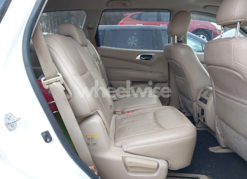 Photo 8 of 2015 Nissan Pathfinder SL (VIN 5N1AR2MN3FC704904)