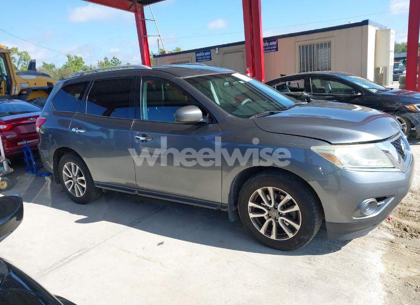 Photo 13 of 2015 Nissan Pathfinder S (VIN 5N1AR2MN3FC716163)