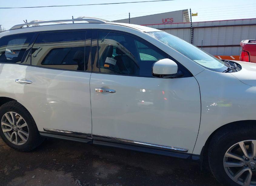 Photo 13 of 2016 Nissan Pathfinder SL (VIN 5N1AR2MN3GC612421)