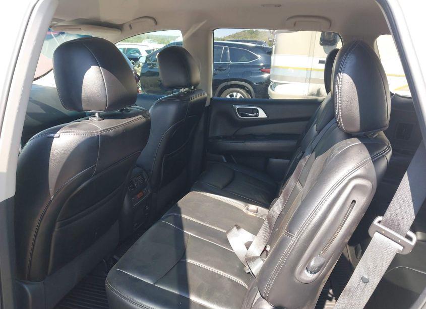 Photo 8 of 2016 Nissan Pathfinder SL (VIN 5N1AR2MN3GC612421)