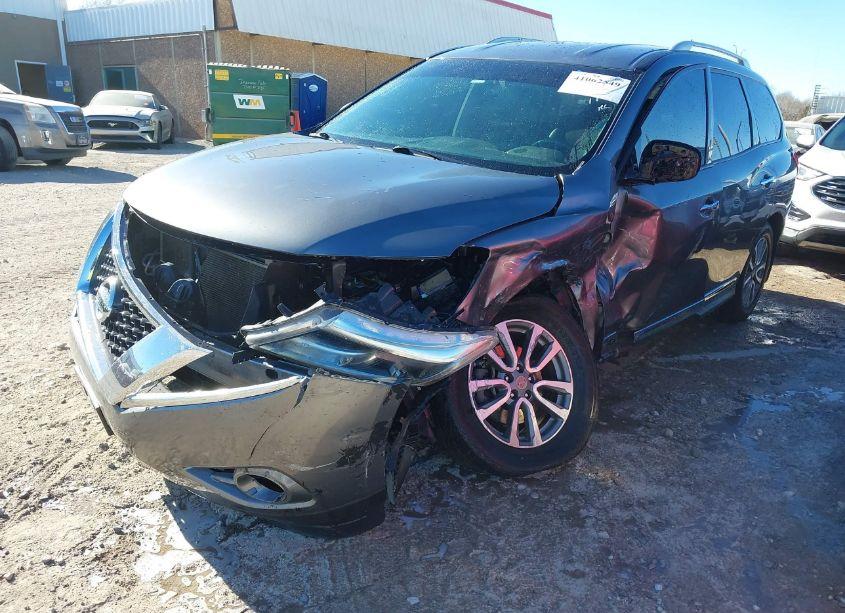 Photo 2 of 2016 Nissan Pathfinder SL (VIN 5N1AR2MN3GC664695)