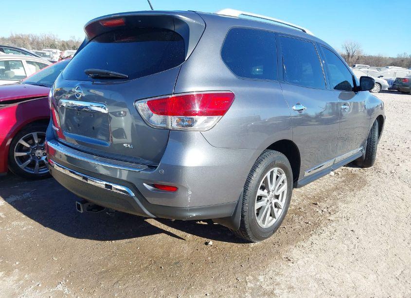 Photo 4 of 2016 Nissan Pathfinder SL (VIN 5N1AR2MN3GC664695)