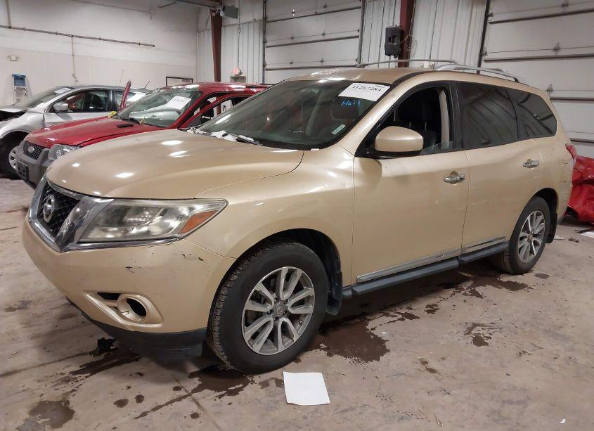 Photo 2 of 2013 Nissan Pathfinder SL (VIN 5N1AR2MN4DC641292)