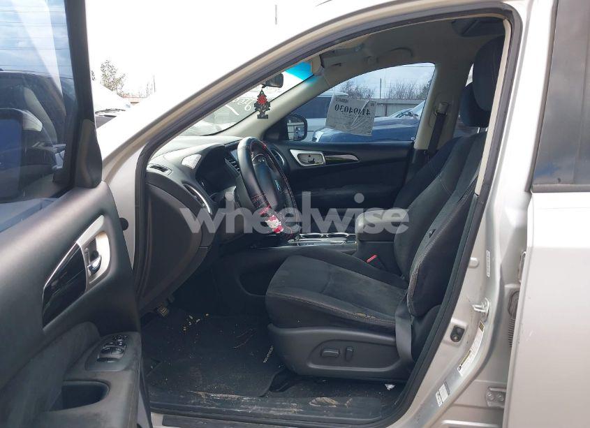 Photo 5 of 2013 Nissan Pathfinder SV (VIN 5N1AR2MN4DC662997)