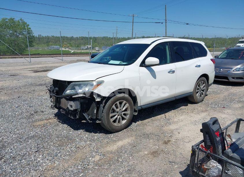 Photo 2 of 2013 Nissan Pathfinder S (VIN 5N1AR2MN4DC673952)