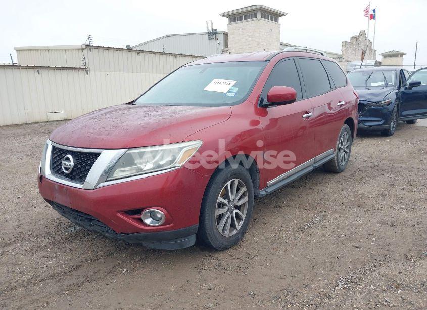 Photo 2 of 2013 Nissan Pathfinder SL (VIN 5N1AR2MN4DC675801)