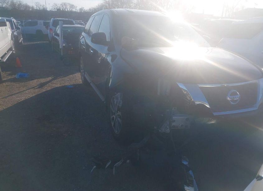 2014 Nissan Pathfinder S (VIN 5N1AR2MN4EC604499) main photo