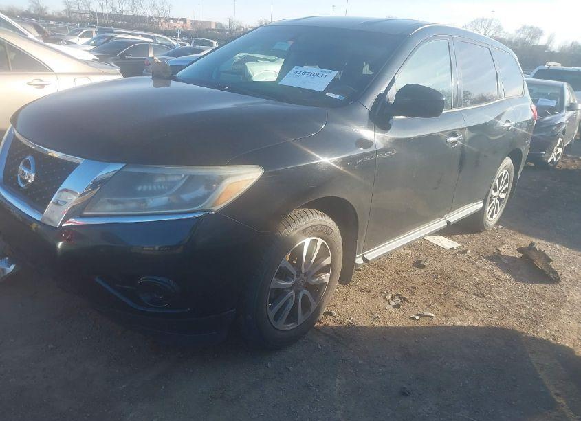 Photo 2 of 2014 Nissan Pathfinder S (VIN 5N1AR2MN4EC604499)