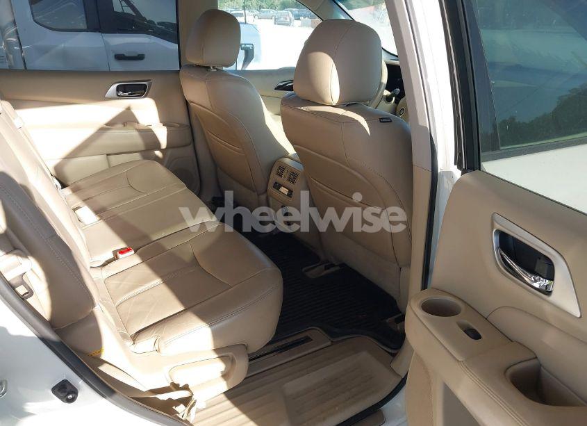 Photo 8 of 2014 Nissan Pathfinder SL (VIN 5N1AR2MN4EC626860)