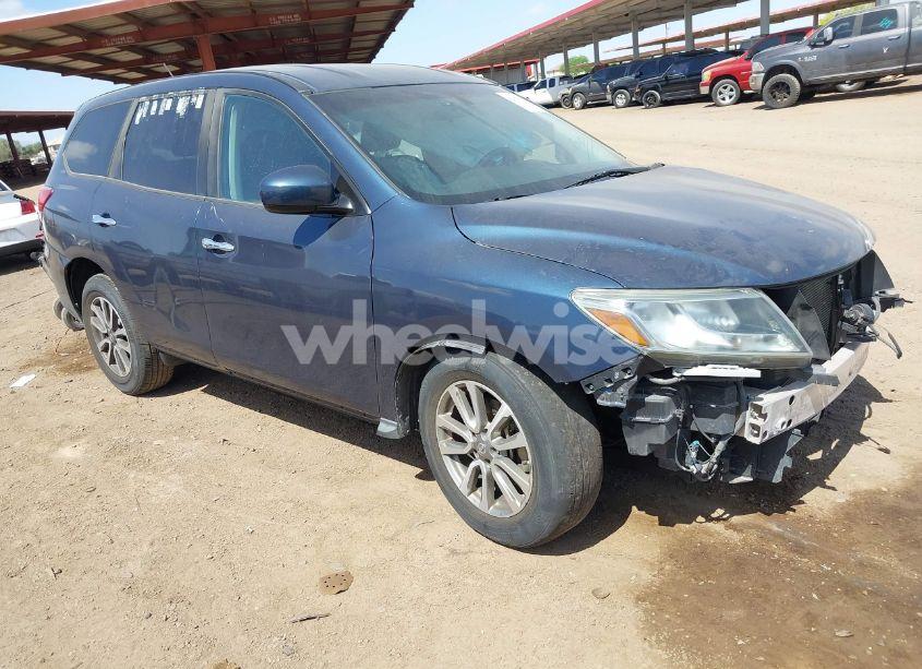 2014 Nissan Pathfinder S (VIN 5N1AR2MN4EC630794) main photo