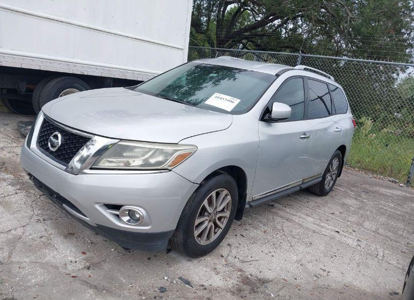 Photo 2 of 2014 Nissan Pathfinder SL (VIN 5N1AR2MN4EC646123)