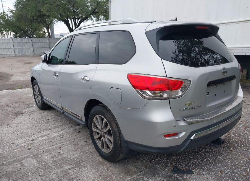 Photo 3 of 2014 Nissan Pathfinder SL (VIN 5N1AR2MN4EC646123)