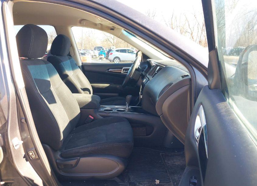 Photo 5 of 2014 Nissan Pathfinder S (VIN 5N1AR2MN4EC647269)