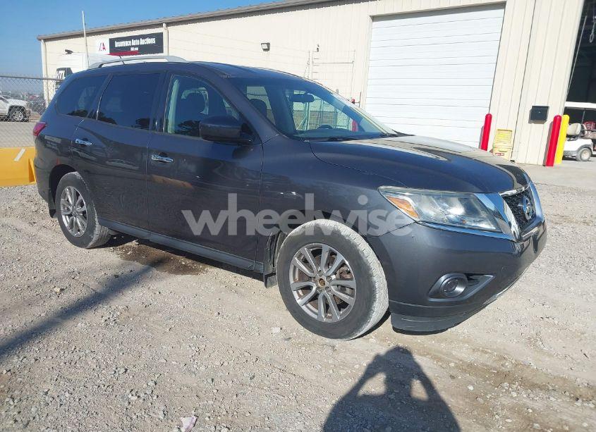 2014 Nissan Pathfinder SV (VIN 5N1AR2MN4EC654030) main photo