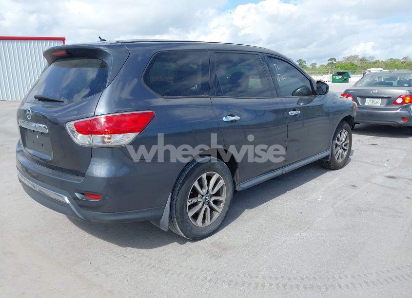 Photo 4 of 2014 Nissan Pathfinder S (VIN 5N1AR2MN4EC703503)