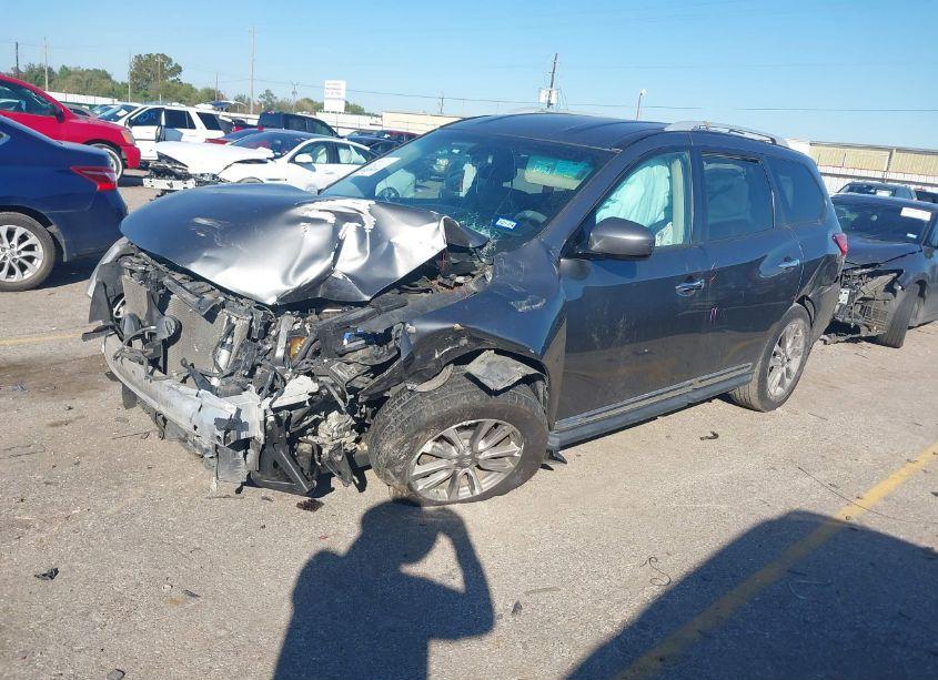 Photo 2 of 2015 Nissan Pathfinder SL (VIN 5N1AR2MN4FC606030)