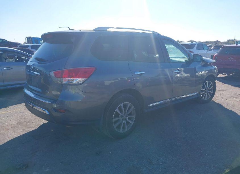 Photo 4 of 2015 Nissan Pathfinder SL (VIN 5N1AR2MN4FC606030)