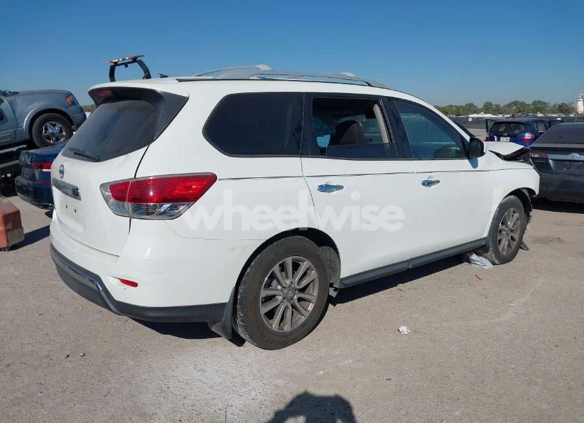Photo 4 of 2015 Nissan Pathfinder S (VIN 5N1AR2MN4FC679477)