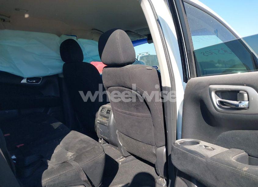 Photo 8 of 2015 Nissan Pathfinder S (VIN 5N1AR2MN4FC679477)