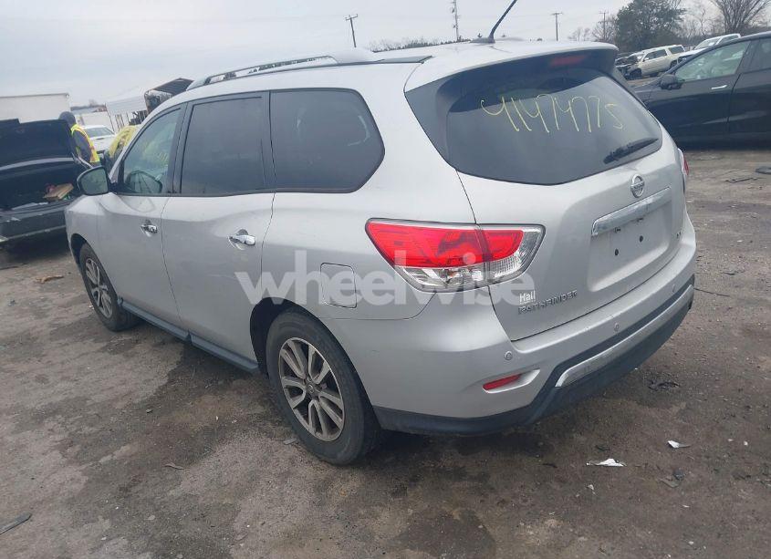 Photo 3 of 2016 Nissan Pathfinder (VIN 5N1AR2MN4GC610791)