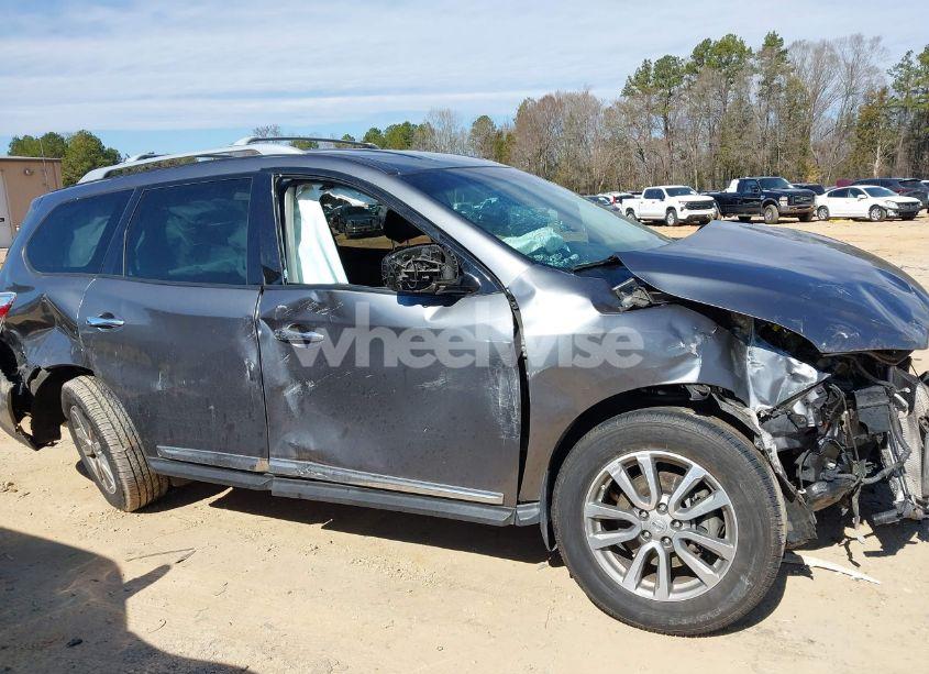 Photo 12 of 2016 Nissan Pathfinder SL (VIN 5N1AR2MN4GC613089)