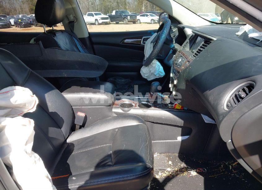 Photo 5 of 2016 Nissan Pathfinder SL (VIN 5N1AR2MN4GC613089)