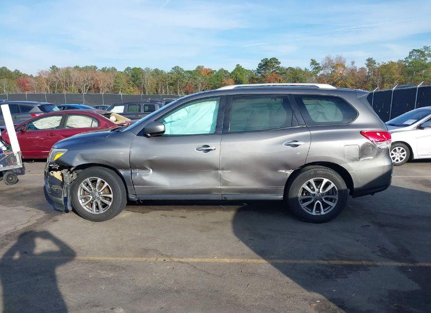 Photo 14 of 2016 Nissan Pathfinder PLATINUM/S/SL/SV (VIN 5N1AR2MN4GC616185)