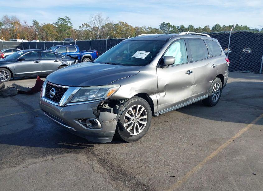 Photo 2 of 2016 Nissan Pathfinder PLATINUM/S/SL/SV (VIN 5N1AR2MN4GC616185)