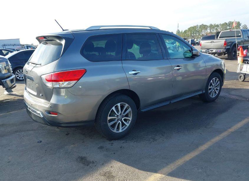 Photo 4 of 2016 Nissan Pathfinder PLATINUM/S/SL/SV (VIN 5N1AR2MN4GC616185)