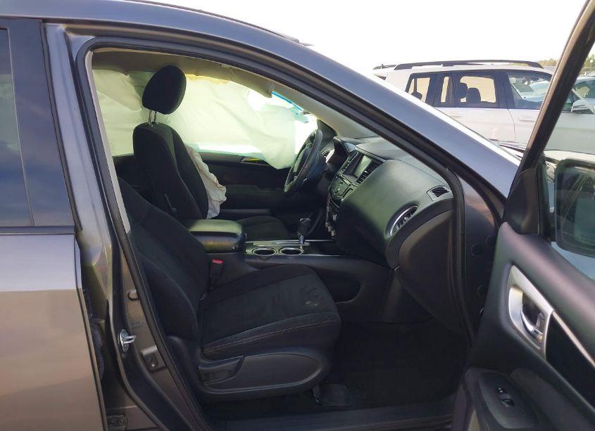 Photo 5 of 2016 Nissan Pathfinder PLATINUM/S/SL/SV (VIN 5N1AR2MN4GC616185)