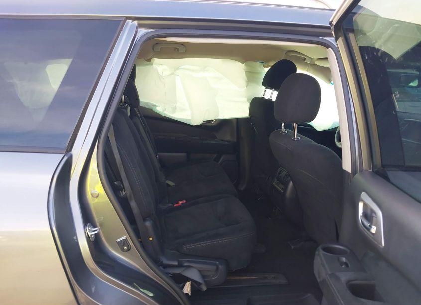 Photo 8 of 2016 Nissan Pathfinder PLATINUM/S/SL/SV (VIN 5N1AR2MN4GC616185)