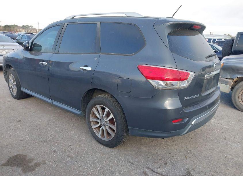 Photo 3 of 2013 Nissan Pathfinder SV (VIN 5N1AR2MN5DC609130)