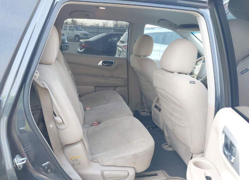 Photo 8 of 2013 Nissan Pathfinder SV (VIN 5N1AR2MN5DC609130)